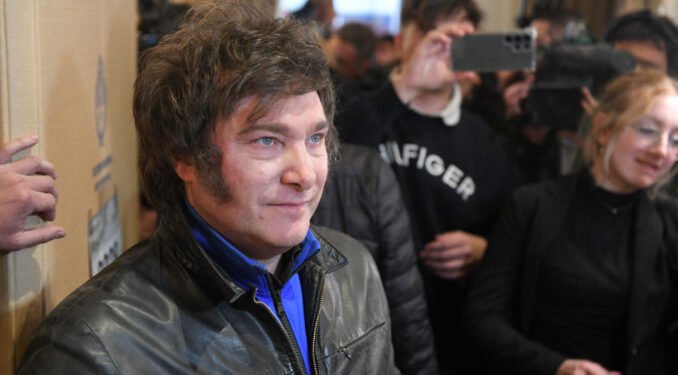 Javier Milei amenaza con reducir las transferencias a los gobernadores que no respalden la reforma de Ganancias