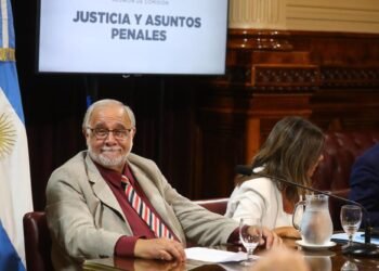 Diputados persigue al Senado en cuenta regresiva y retrasa el armado de la comisión para tratar el DNU