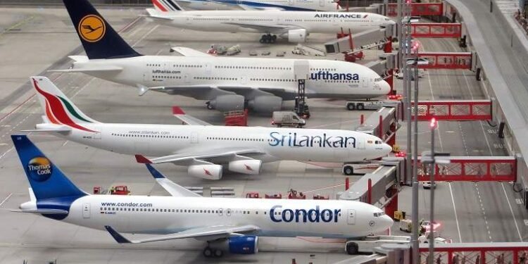 ¿Cuáles fueron las aerolíneas y aeropuertos más puntuales en 2023?