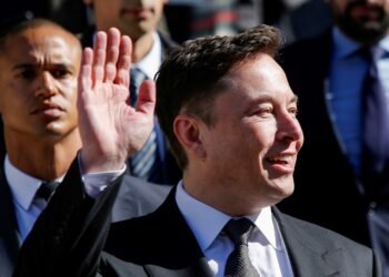 Los 5 hombres más ricos del mundo duplicaron su fortuna desde 2020