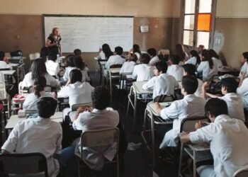 Incierta fecha de inicio de las clases en Argentina.