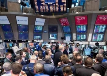 Tres bancos en Wall Street predicen el futuro del dólar, la inflación y los ajustes en Argentina.