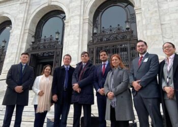 ¿Cuánto ganan los legisladores de la región y cuántos salarios mínimos representan?