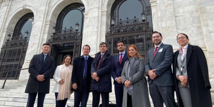 ¿Cuánto ganan los legisladores de la región y cuántos salarios mínimos representan?