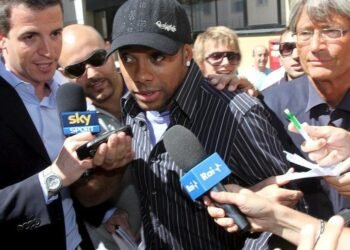 Robinho detenido en Santos y condenado a cumplir nueve años de prisión en Brasil.