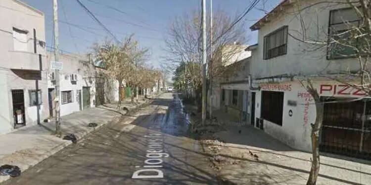 Tres delincuentes asfixian a un jubilado en una entradera al descubrir que no poseía dólares.