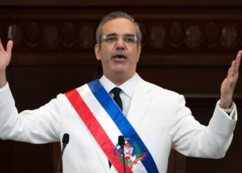 Abinader destaca avances en economía y lucha contra el crimen en su rendición de cuentas en República Dominicana.