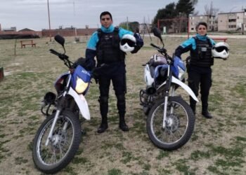 Policía bahiense fallece en trágica persecución tras colisionar su motocicleta en intento de detener a sospechoso.