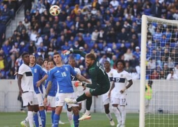 Debut del arquero argentino, Javier Burrai, en Ecuador.