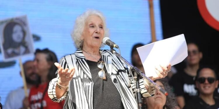 Estela de Carlotto critica el video del Gobierno y cuestiona a Javier Milei: “Debería cambiar o marcharse pronto”.