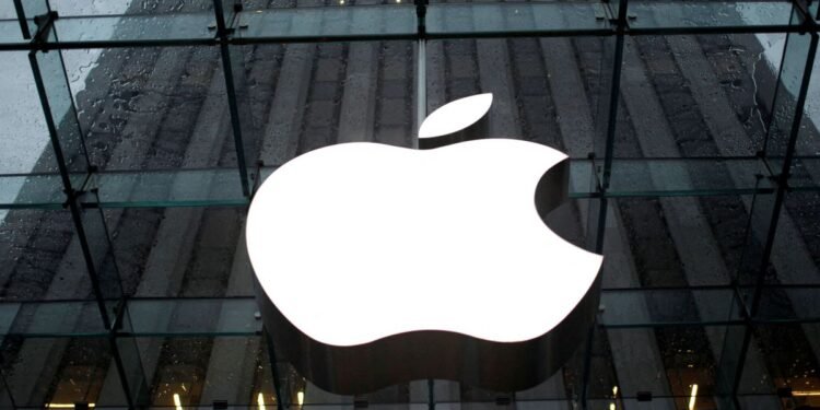 El Departamento de Justicia de EE.UU. presenta demanda contra Apple.