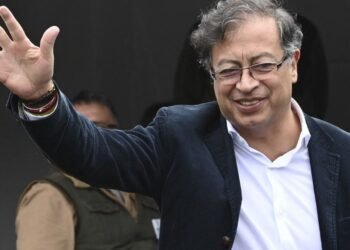 Gustavo Petro propone Asamblea Constituyente en Colombia.