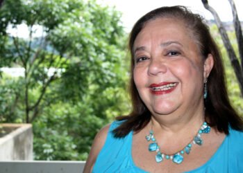 Corina Yoris sin posibilidad de inscribir su candidatura en un acto polémico. Denuncia una grave violación a los derechos de millones de venezolanos.