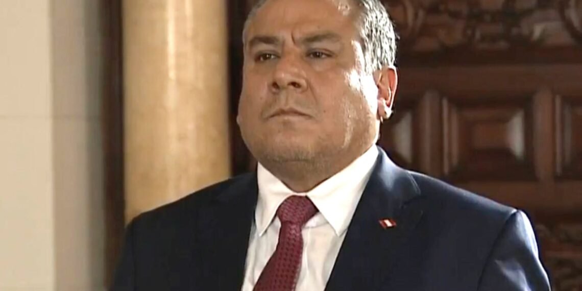 No tengo información sobre el ‘caso Rolex’, afirma el primer ministro peruano Gustavo Adrianzén.