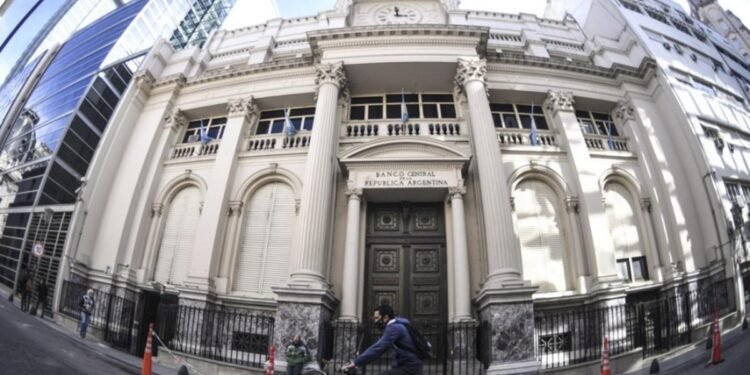 El Banco Central se ve obligado a vender reservas por quinta vez durante la gestión Milei.