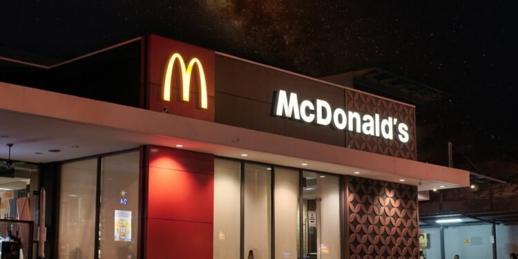 McDonald’s deja de lado el uso de inteligencia artificial para el autoservicio