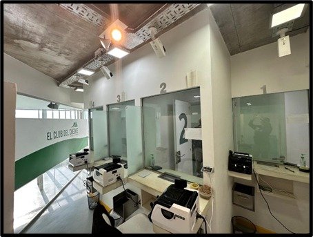 Descubren 15.000 dólares y 2.000.000 de pesos en operativo contra financiera en Nordelta