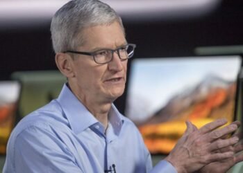 Escandalosa brecha salarial: Los CEO perciben un salario casi 200 veces superior al de sus empleados.