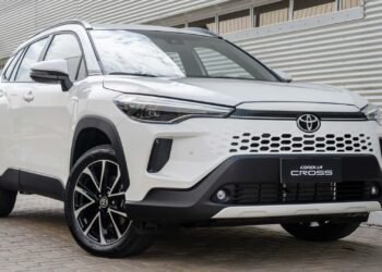 Toyota anuncia masiva revisión de vehículos debido a fallos en el motor.