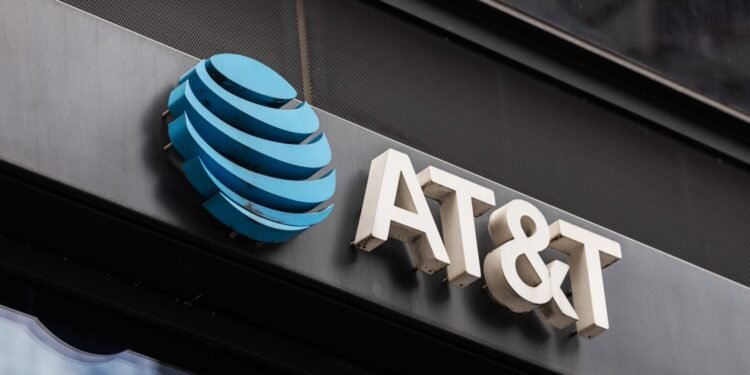 AT&T revela filtración masiva de datos de millones de clientes