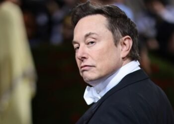 Elon Musk prepara una revolución en la industria: ¡Contratará humanoides para la fábrica!