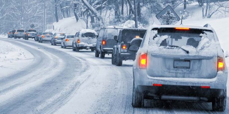 Conoce las asombrosas recomendaciones para conducir en condiciones de frío extremo