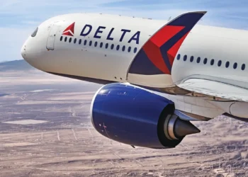 Delta Airlines continúa cancelando vuelos mientras otras aerolíneas se recuperan.