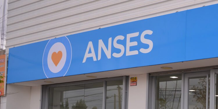 Revelación desde Anses: Descubren grupo que recibirá más de $260.000 en agosto
