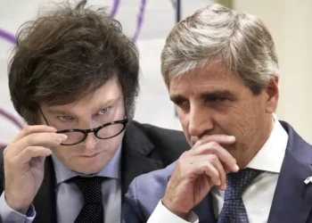 Ministerio de Economía busca préstamo de US$1000 millones a través del Santander