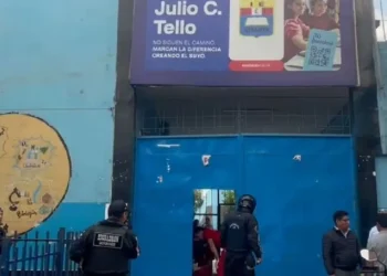 El Ministerio de Educación de Perú suspende clases en un colegio de Lima tras el trágico homicidio de un profesor