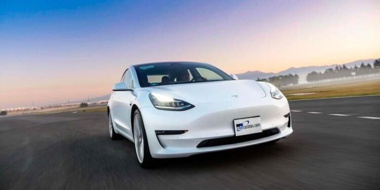 Estados Unidos destina US$ 9,1 millones para apoyar a empresas de automóviles pequeñas.