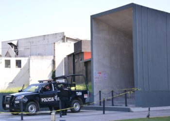 Hallan 11 cadáveres en una camioneta abandonada en Chilpancingo