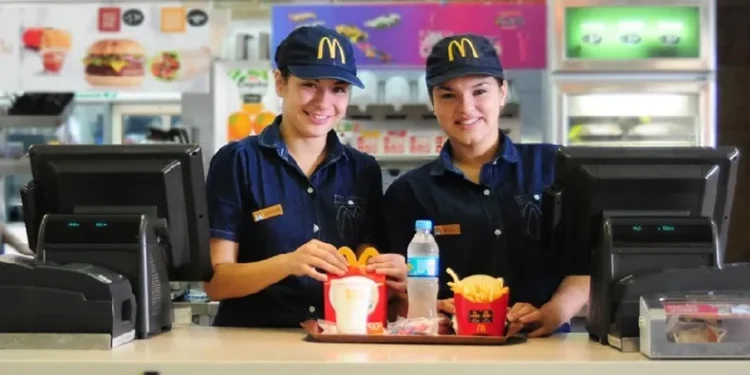 McDonald’s en California ofrece empleos de mantenimiento con sueldos superiores al salario mínimo