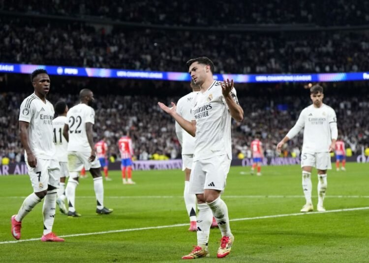 Victoria del Real Madrid: supera 2-1 al Atlético de Madrid en el arranque de los octavos de la Champions League.